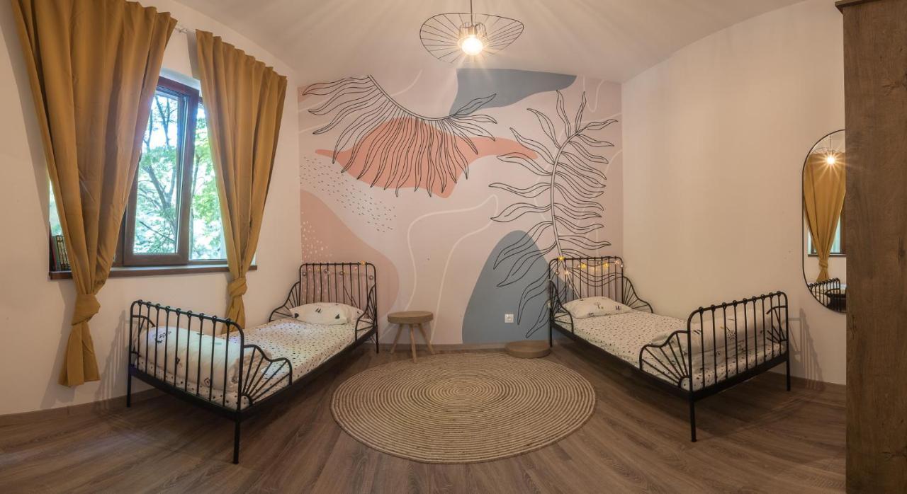 Linden House - A Lovely Apartment In Central Varna Exteriör bild