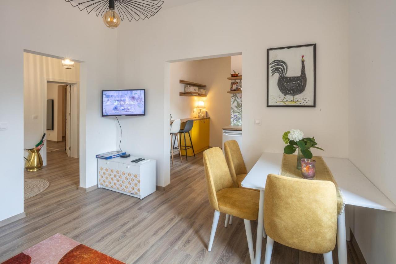 Linden House - A Lovely Apartment In Central Varna Exteriör bild