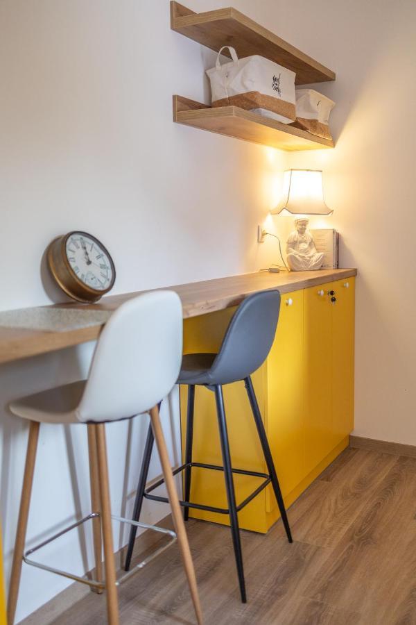 Linden House - A Lovely Apartment In Central Varna Exteriör bild